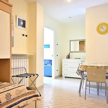 Vespucci アパート アラッシオ